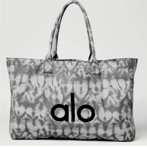 🆕 Alo yoga tote bag